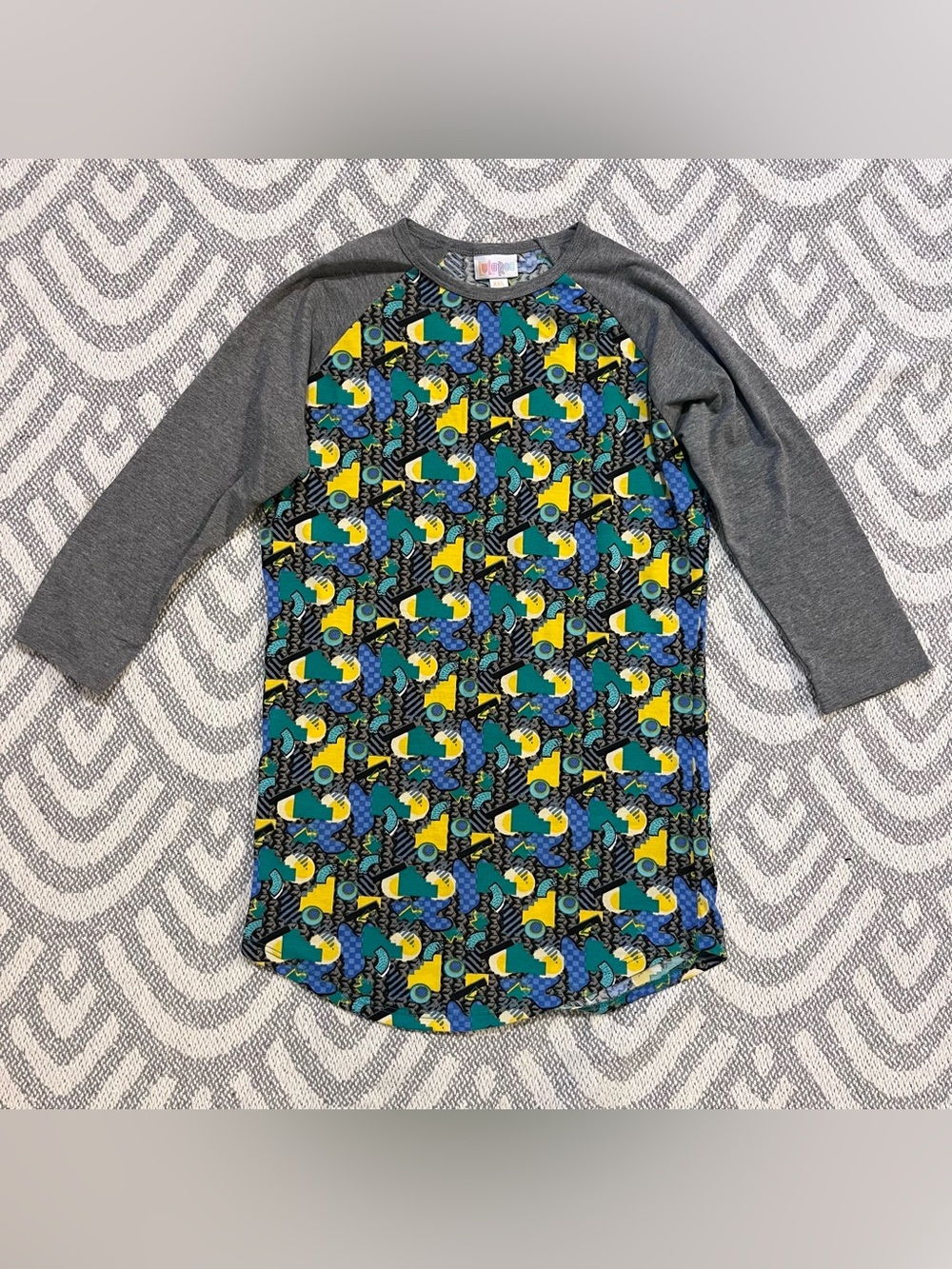 LULAROE Randy Unisex Knit Raglan Tee Blue Green Yellow Gray Geometric XXS
